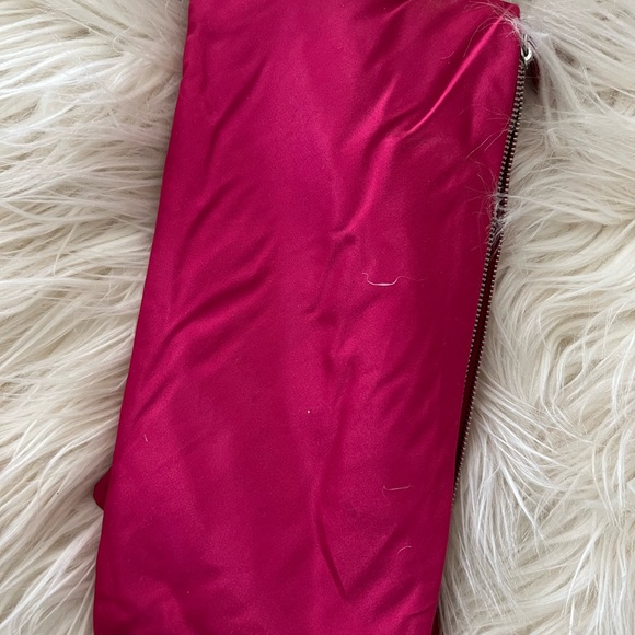 BEBE Fuschia clutch - Picture 4 of 6